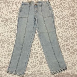 Women’s High Rise Slim Straight Jeans